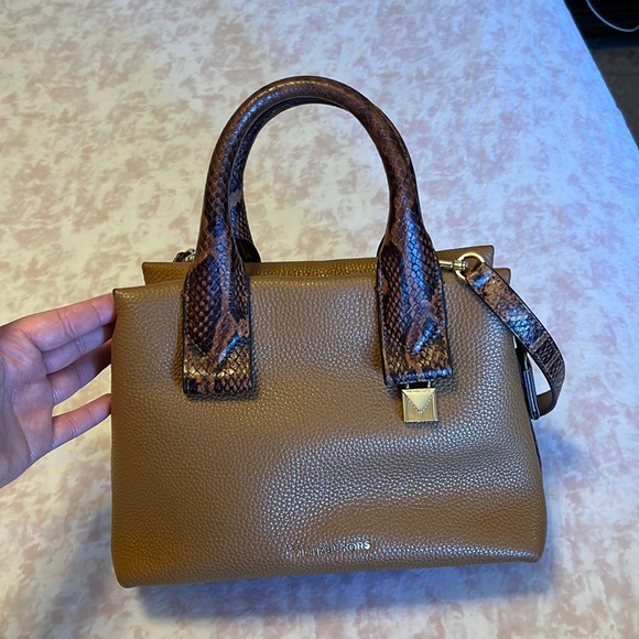Michael Kors crossbody